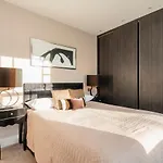 Hampstead Luxury Flat-Hosted By Sweetstay